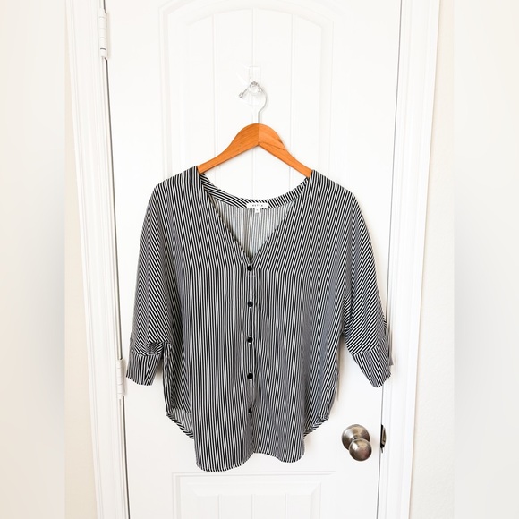 VETTA Boyfriend Shirt Striped Button Down Black White Size Small - Picture 2 of 3